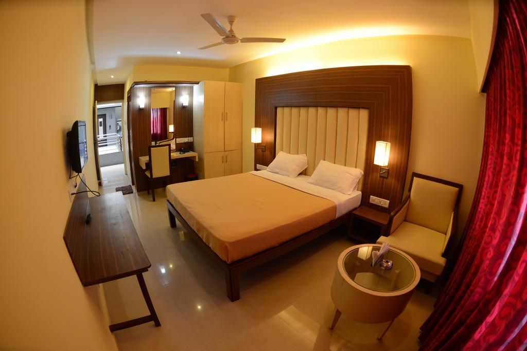 Hotel Ayush International Mangaluru Pokój zdjęcie