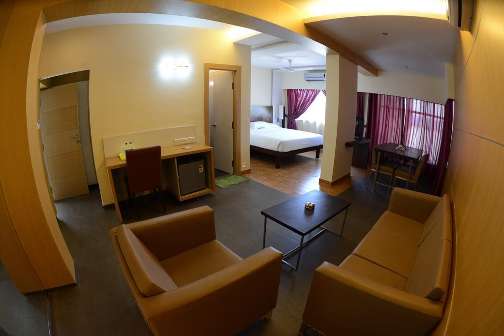 Hotel Ayush International Mangaluru Pokój zdjęcie