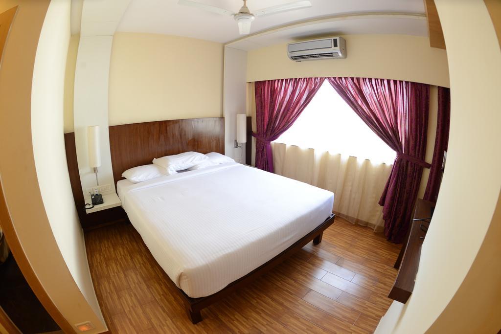 Hotel Ayush International Mangaluru Pokój zdjęcie