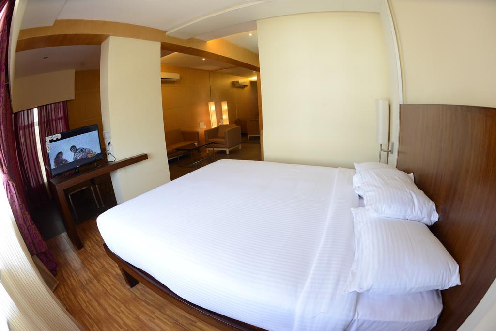 Hotel Ayush International Mangaluru Pokój zdjęcie